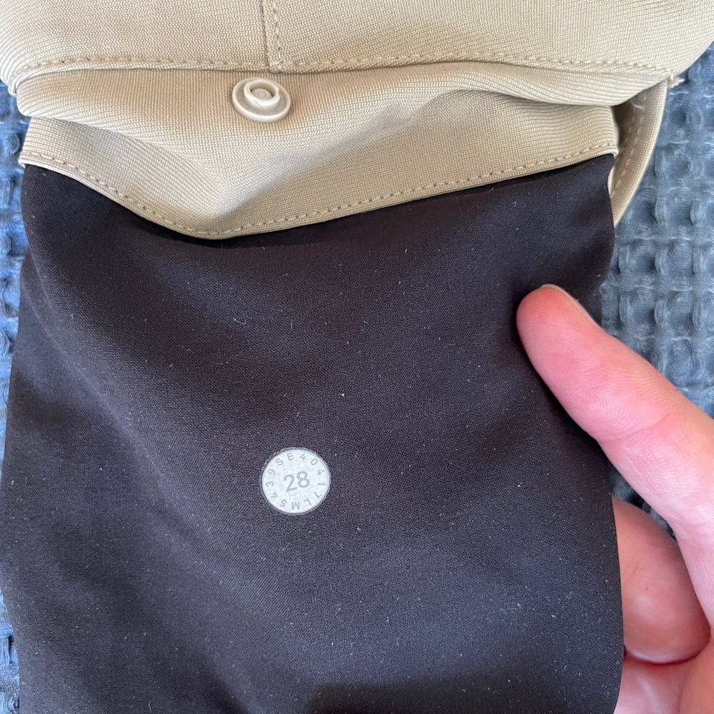 lululemon ABC pants - Picture 2 of 5